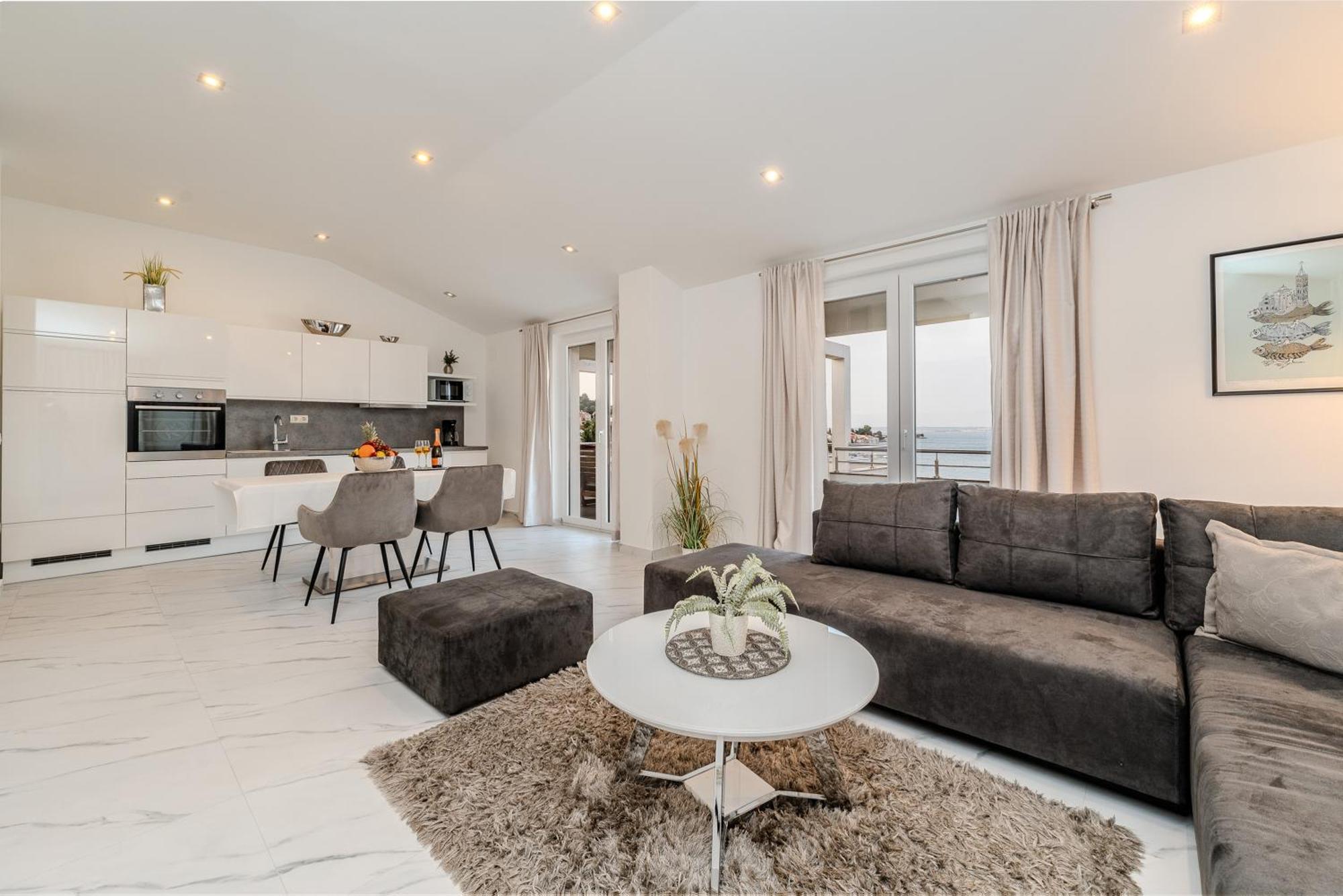 Very Good Life Apartment