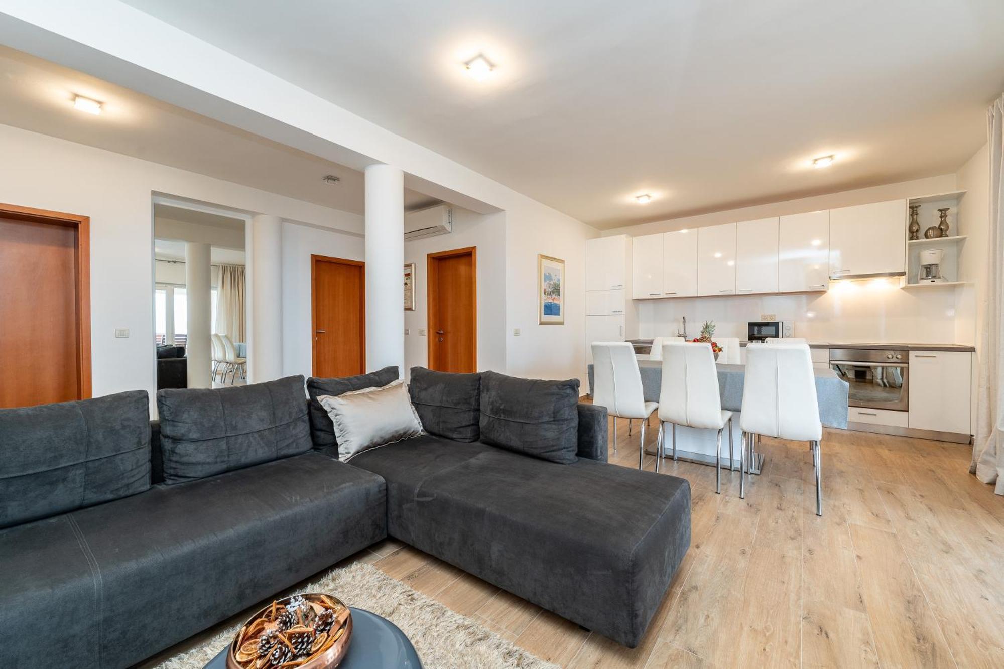 Very Good Life Apartment