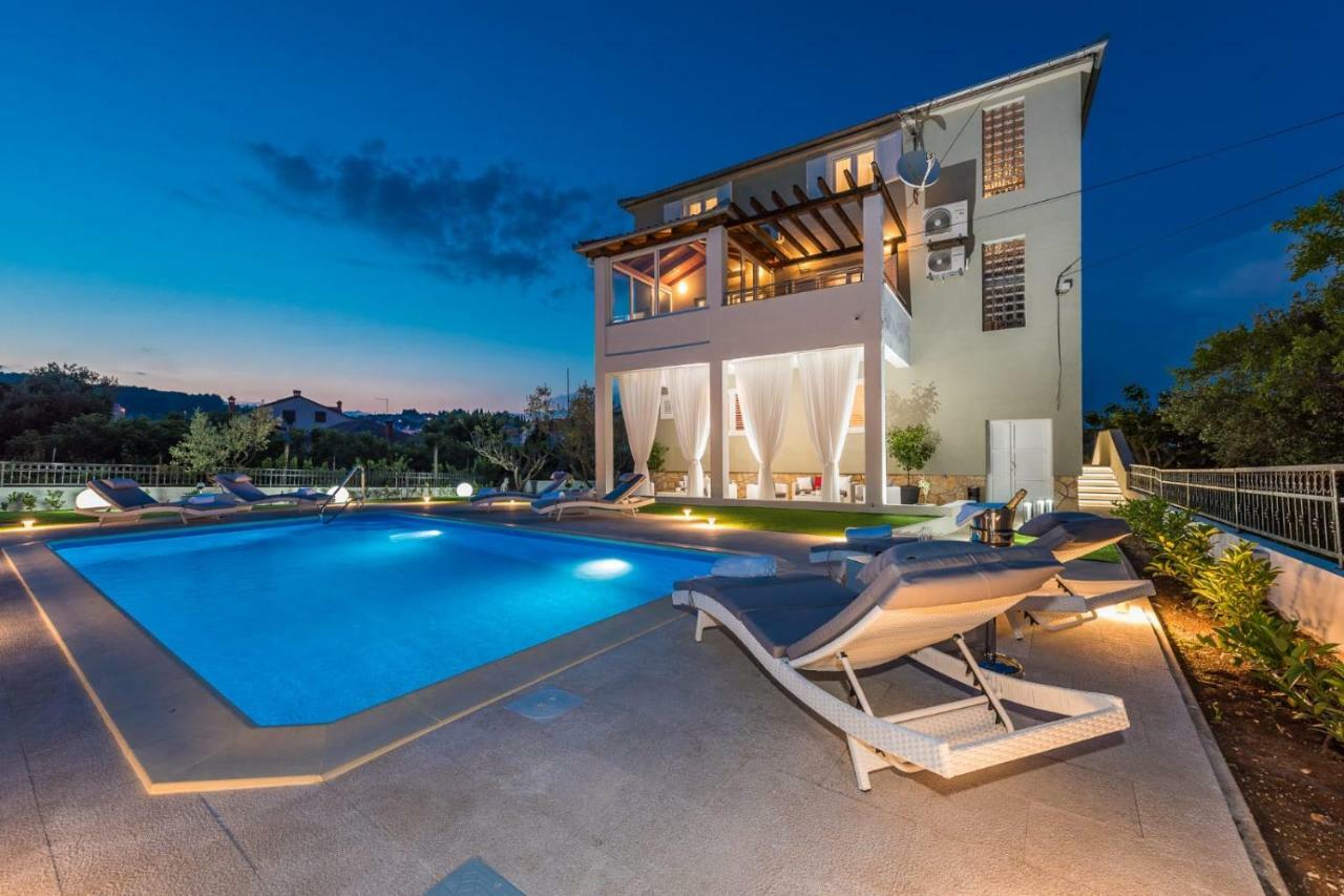 Very Good Life Apartment